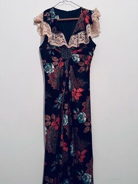 Floral Lace-Trim Asymmetrical Evening Dress - Black with Teal & Red